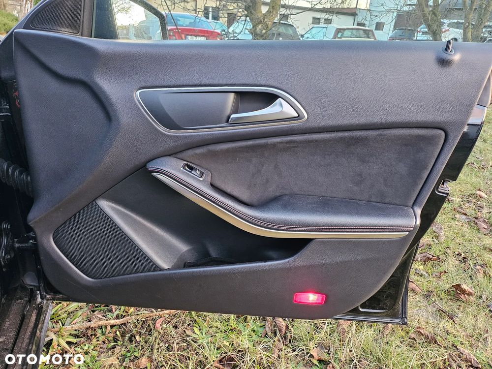 Mercedes-Benz CLA - 14