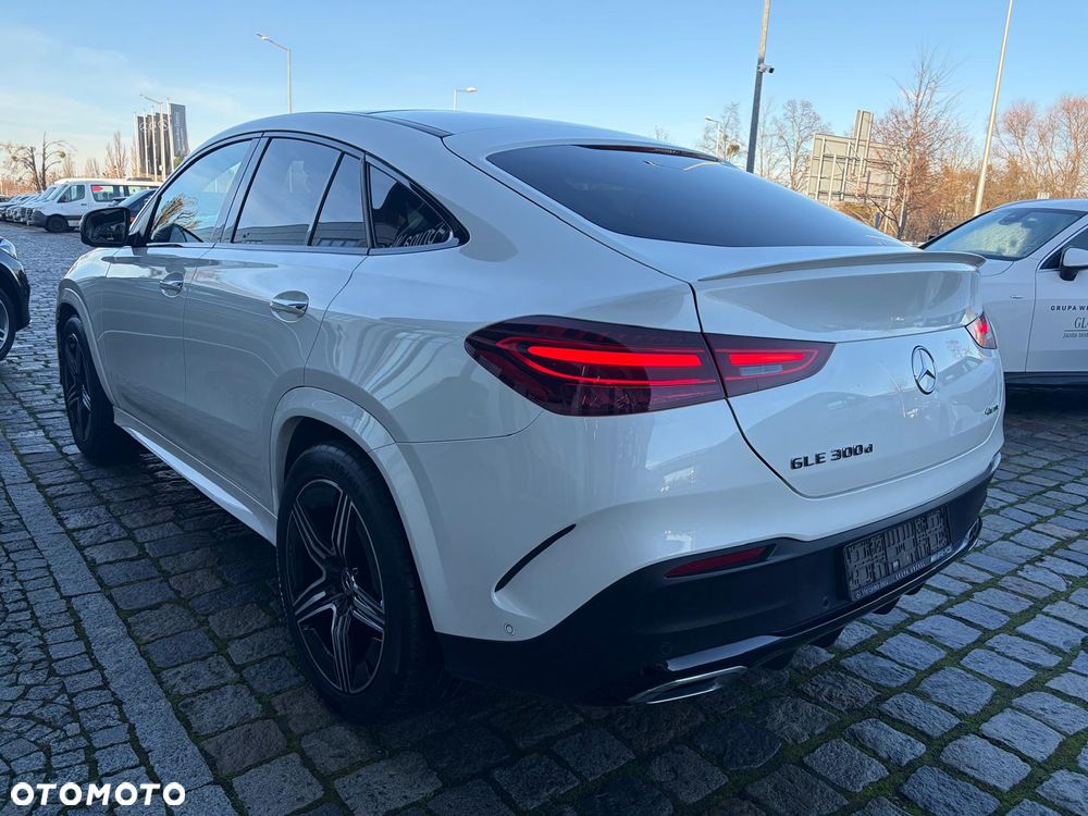 Mercedes-Benz GLE 300 d 4-Matic Premium Plus - 4