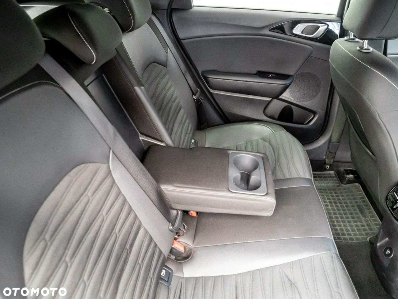 Kia ProCeed 1.5 T-GDI GT Line DCT - 27