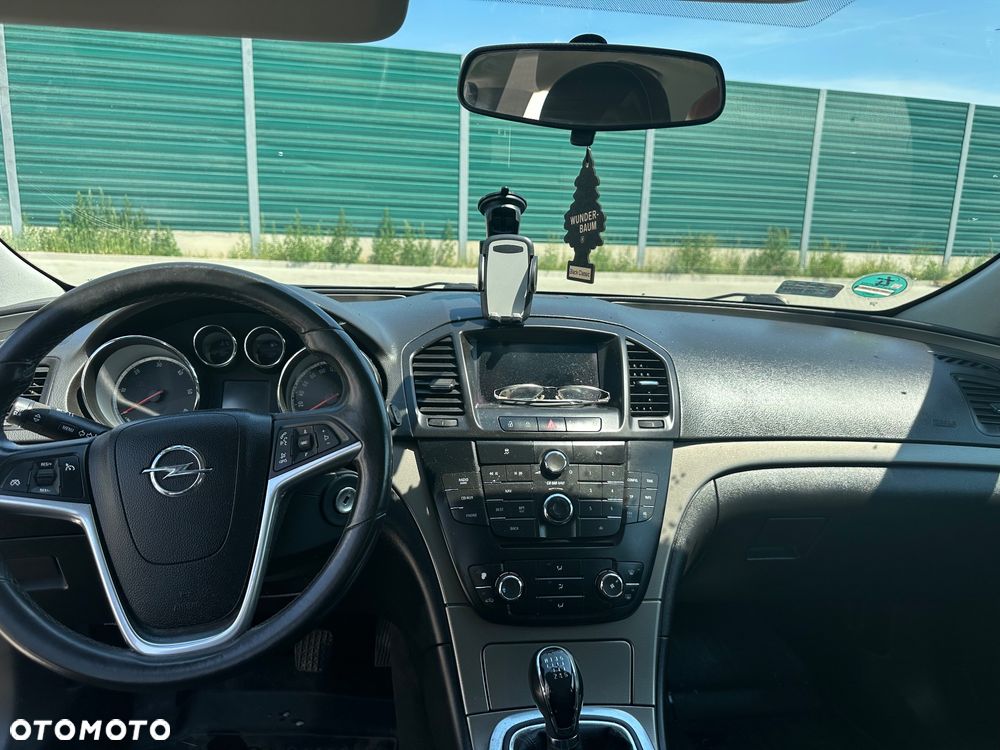 Opel Insignia 2.0 CDTI - 11