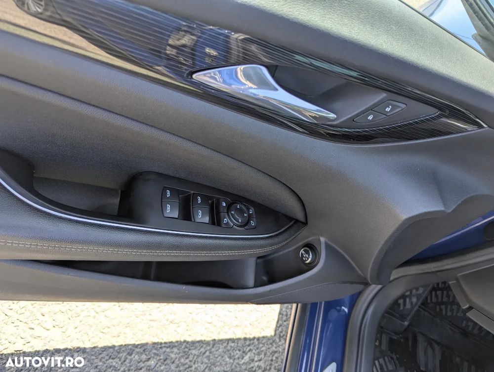 Opel Insignia Sport Tourer 2.0 CDTI Start/Stop 4X4 Exclusive Aut. - 11