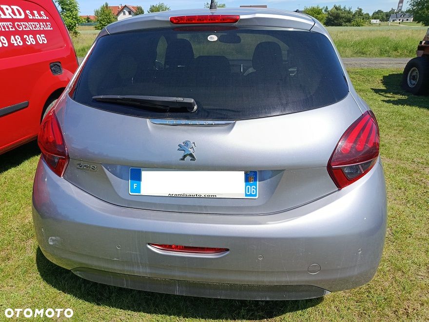 Peugeot 208 PureTech 110 Stop & Start Tech Edition - 5