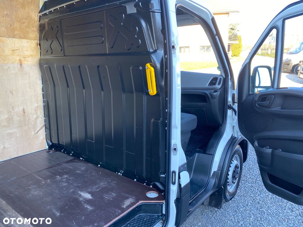 Iveco DAILY 3.0 HI MATIC 35-180, MAX długi, zakupiony w salonie w Rzeszowie, serwisowany, bezwypadkowy, pełna dokumentacja - 27
