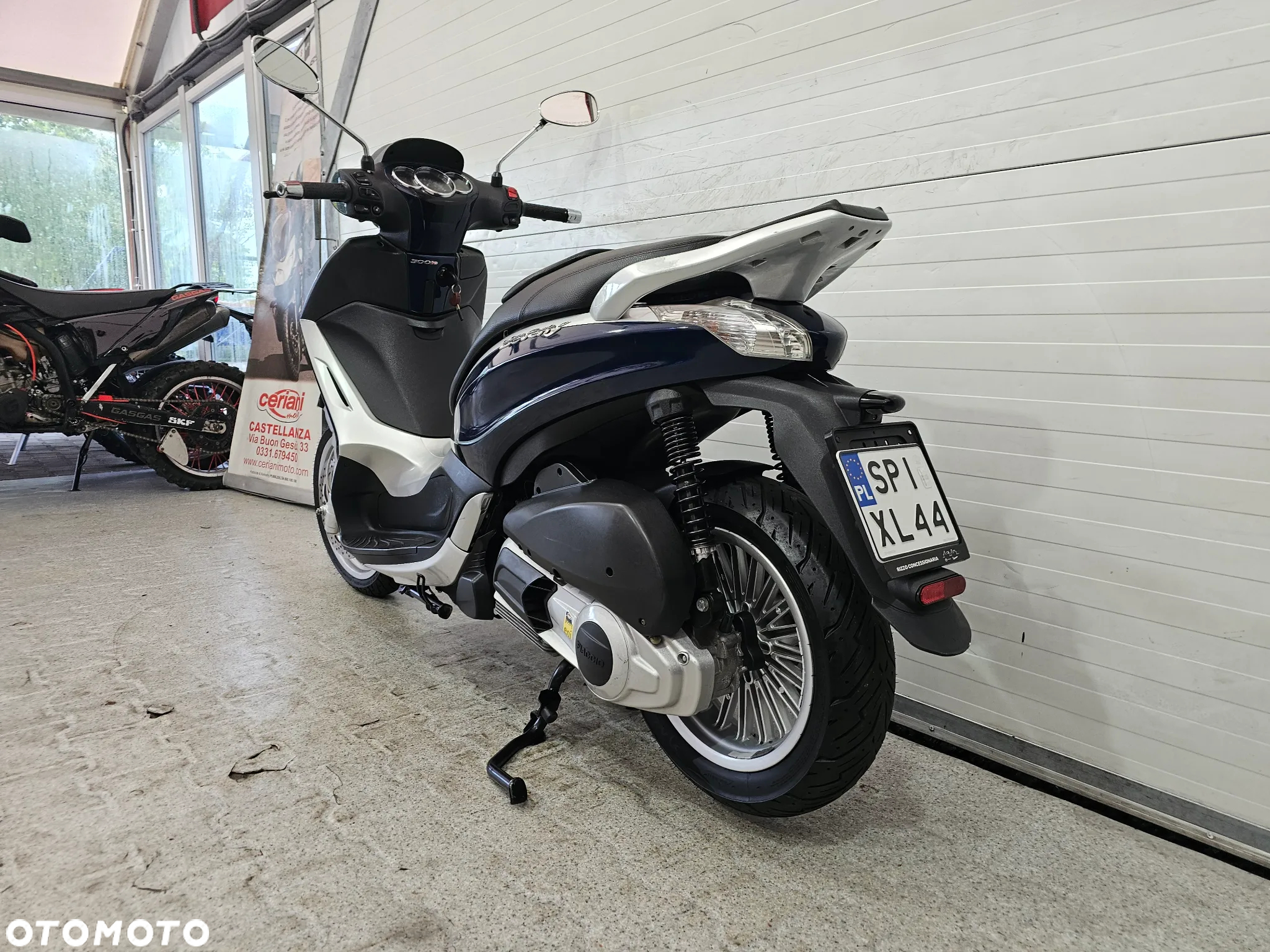 Piaggio Beverly - 16