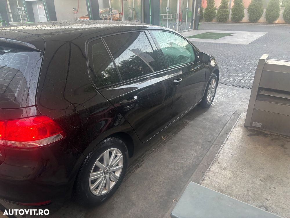 Volkswagen Golf - 11