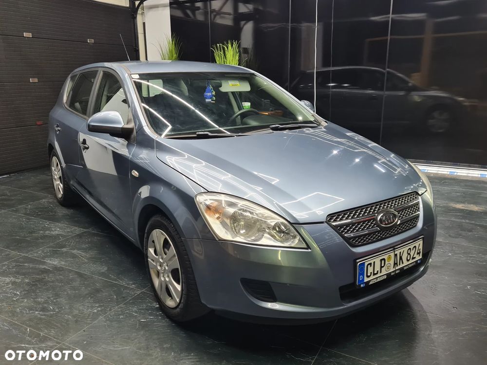 Kia Ceed 2008 photo 3