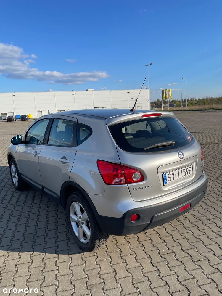 Nissan Qashqai 2.0 dCi 4 x 4 DPF tekna - 2
