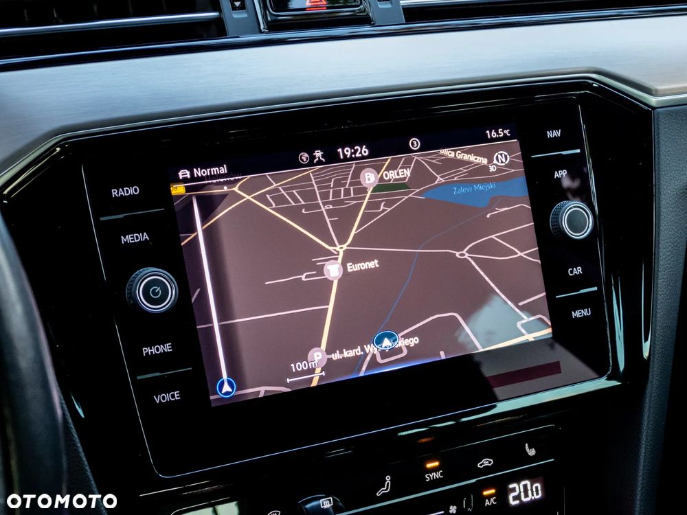 Volkswagen Passat Variant 2.0 TDI SCR DSG 4Motion Elegance - 37