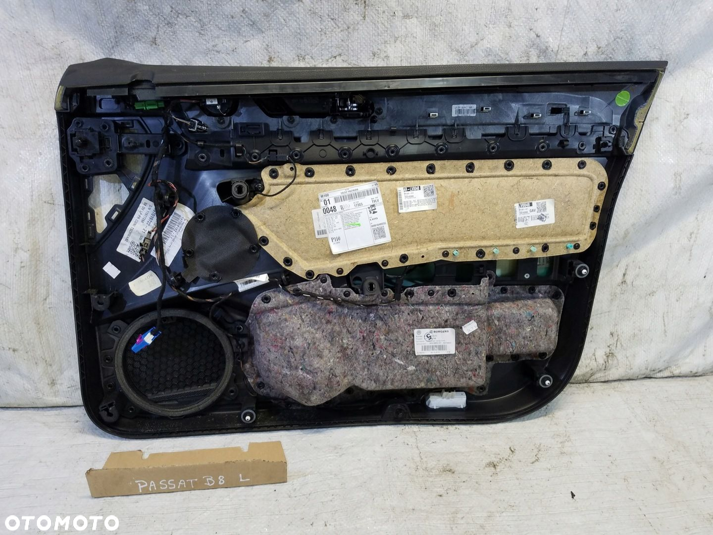 TAPICERKA BOCZEK DRZWI PRZÓD AMBIENTE PODŚWIETLENIE VW PASSAT B8 - 4