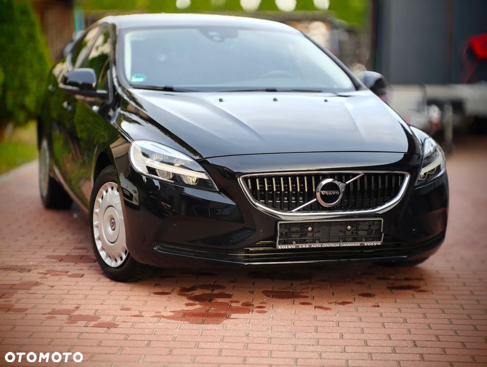 Volvo V40 D2 Momentum - 1