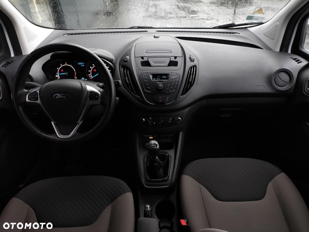 Ford Tourneo Courier 1.0 EcoBoost Trend - 24