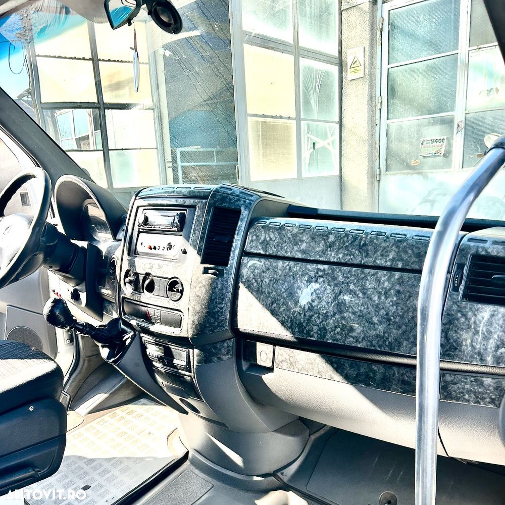 Mercedes-Benz Sprinter - 4