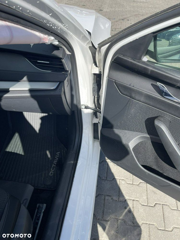 Skoda Octavia Combi 1.5 TSI e-TEC DSG Tour - 5