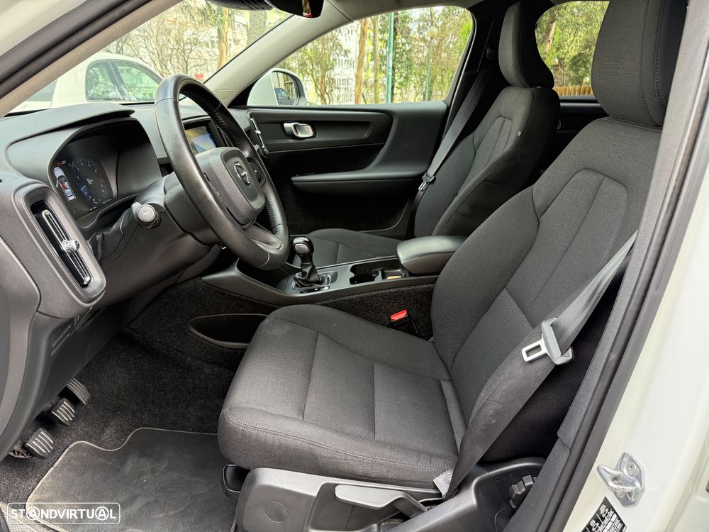 Volvo XC 40 1.5 T3 Tech Edition - 9