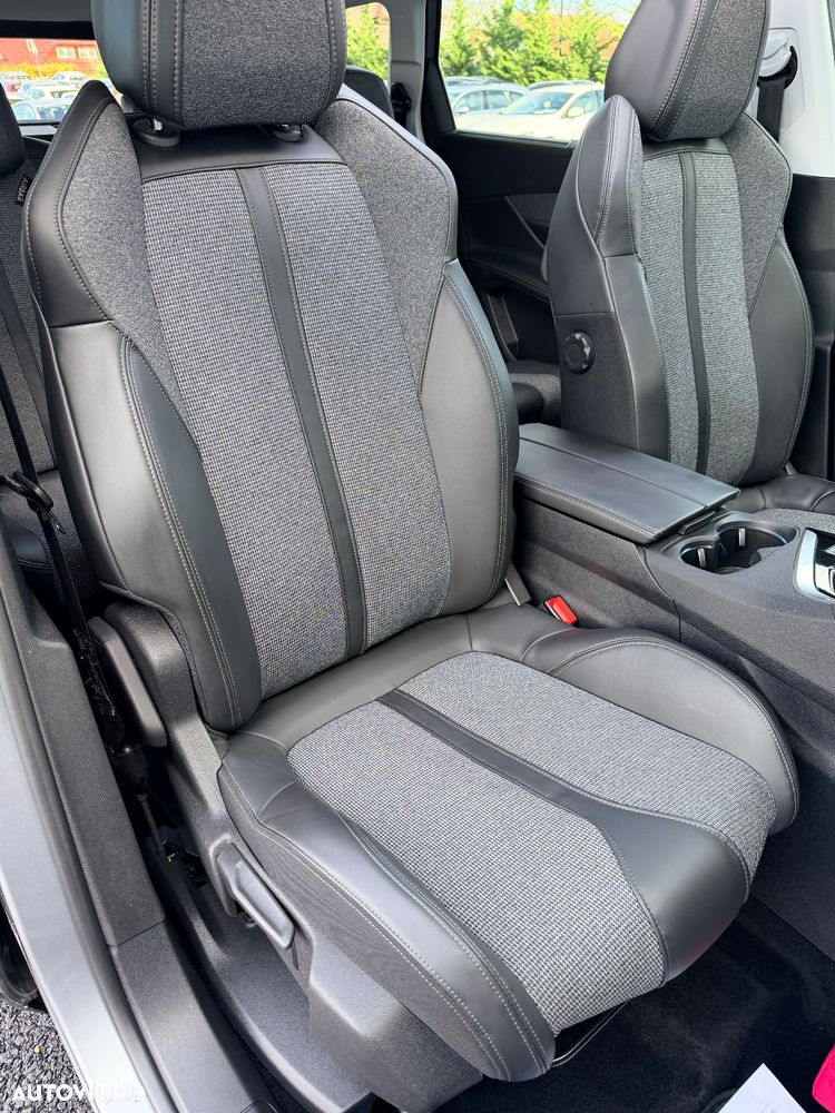 Peugeot 5008 PureTech 130 EAT6 Allure - 17