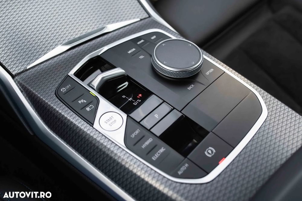 BMW Seria 3 320e Aut. M Sport - 30