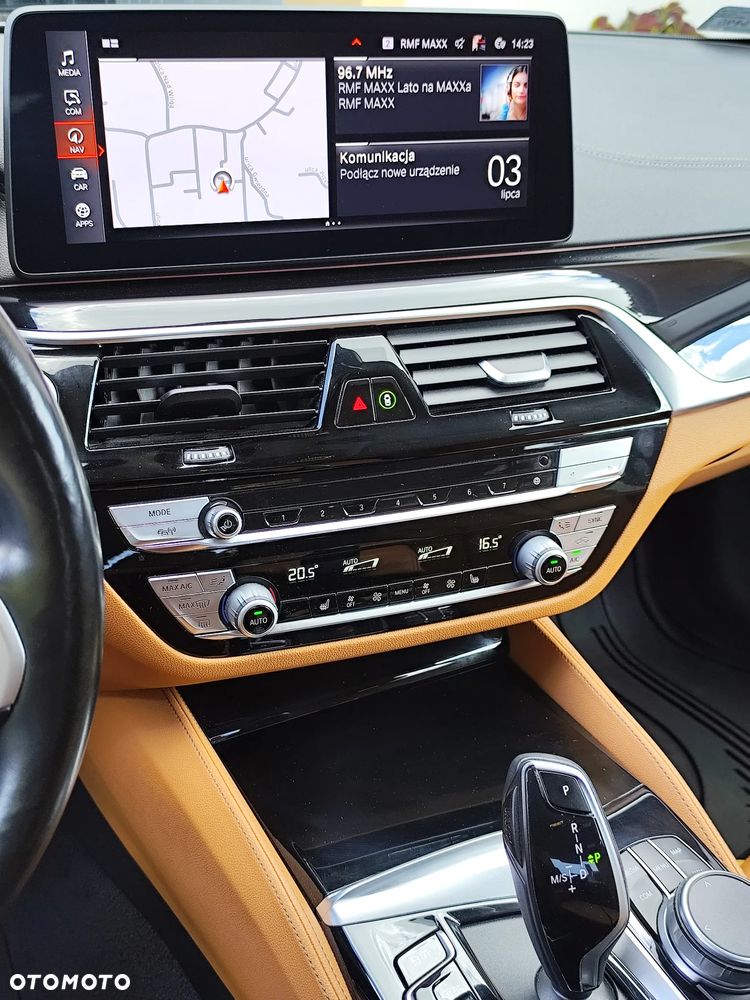 BMW Seria 5 530i GPF xDrive Luxury Line - 18