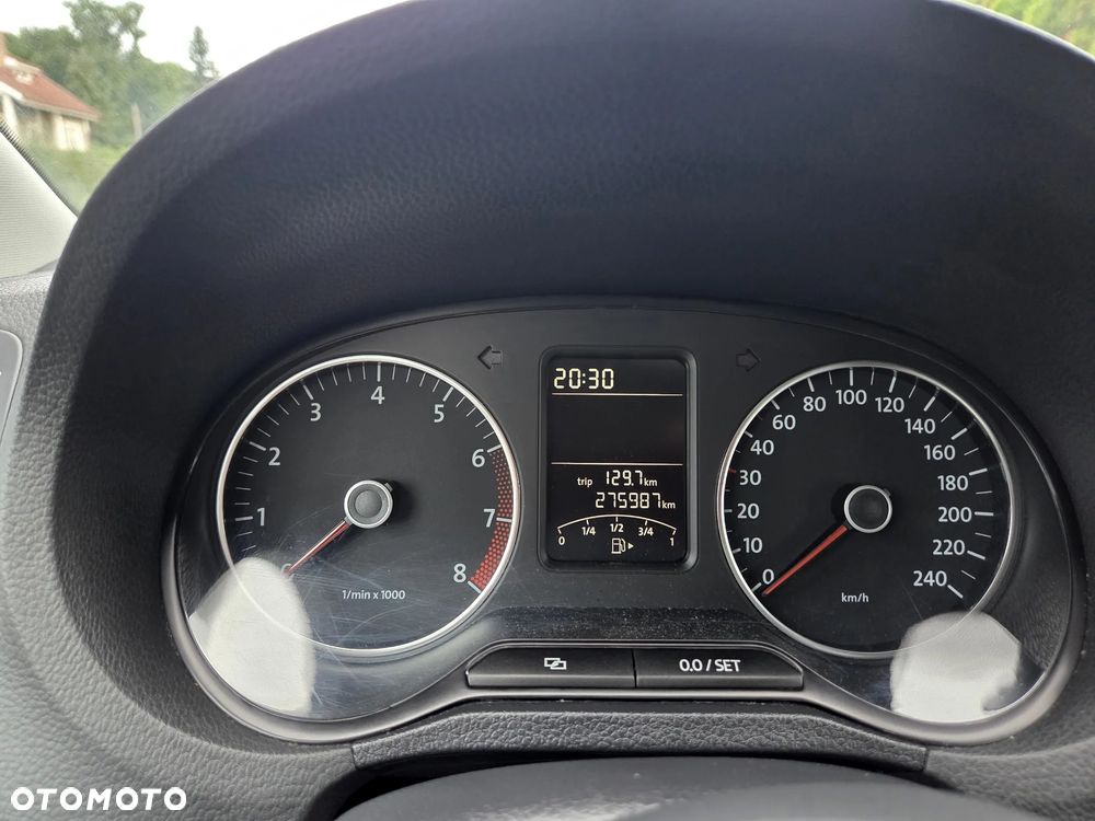 Volkswagen Polo - 9