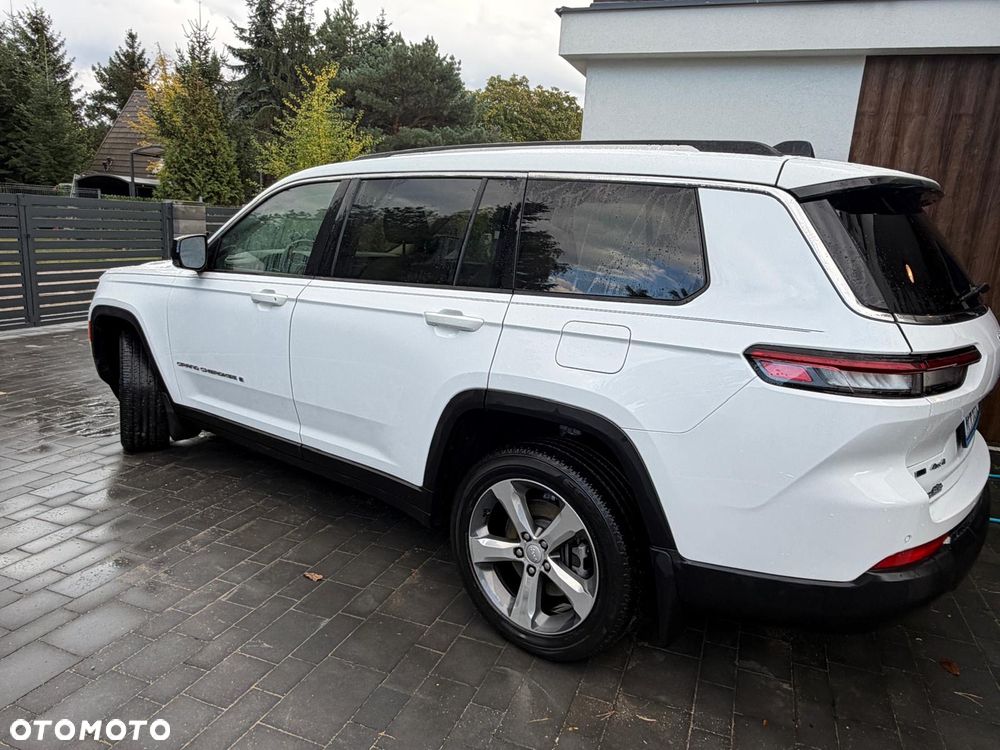 Jeep Grand Cherokee - 21