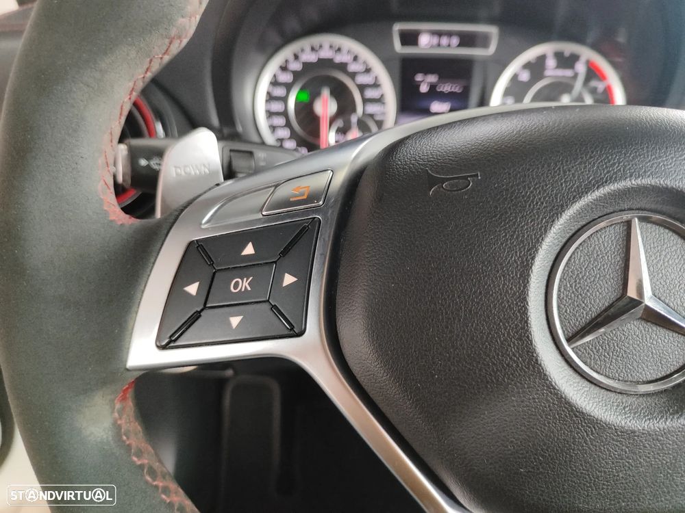 Mercedes-Benz A 45 AMG 4Matic Speedshift 7G-DCT Edition 1 - 26