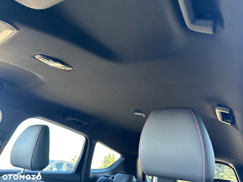 Ford Kuga 1.5 EcoBoost 2x4 ST-Line - 14