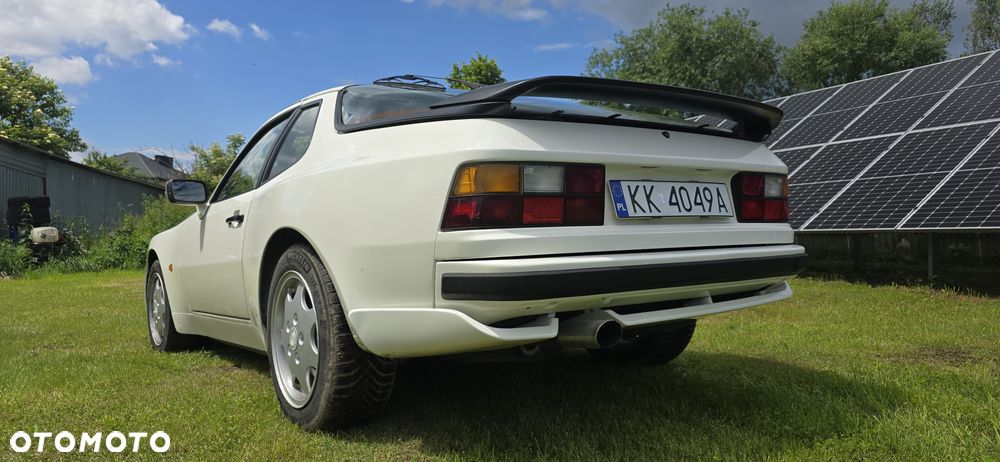 Porsche 944 - 8