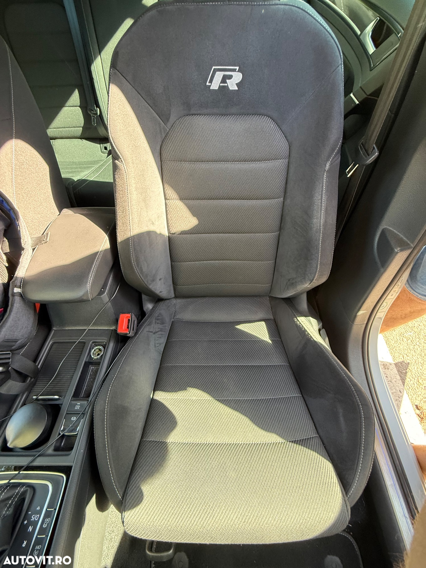 Volkswagen Golf 2.0 TSI DSG R - 11