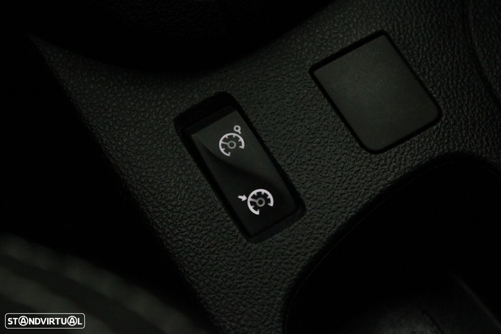 Renault Clio 1.5 dCi Zen — fotografia 19