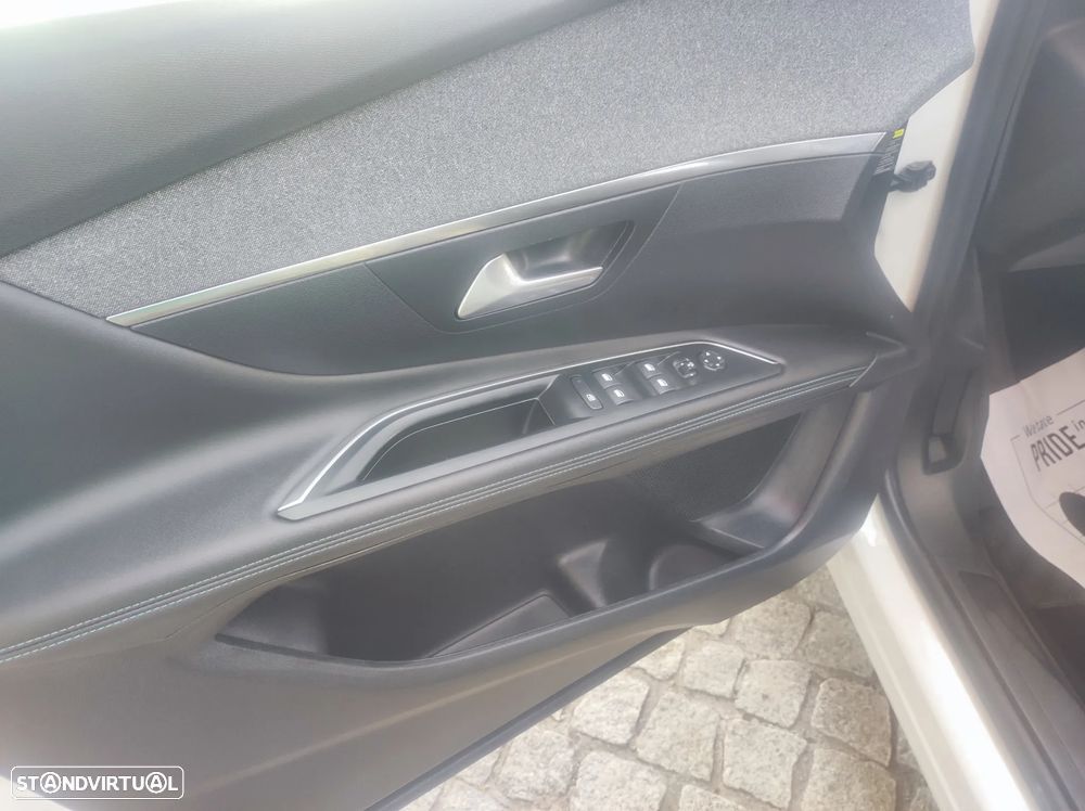 Peugeot 3008 BlueHDi 130 Stop & Start EAT8 Active Business-Pack - 11