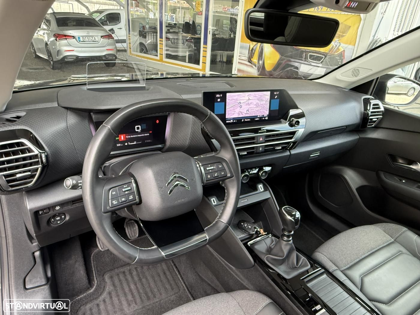 Citroën C4 1.2 PureTech Shine - 24