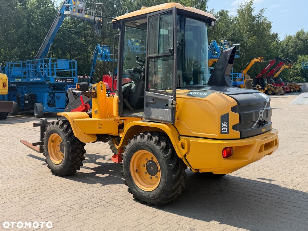 Volvo L30G - 8