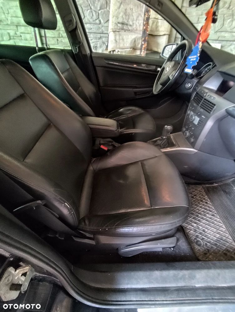 Opel Astra 2.0 T Sport - 8