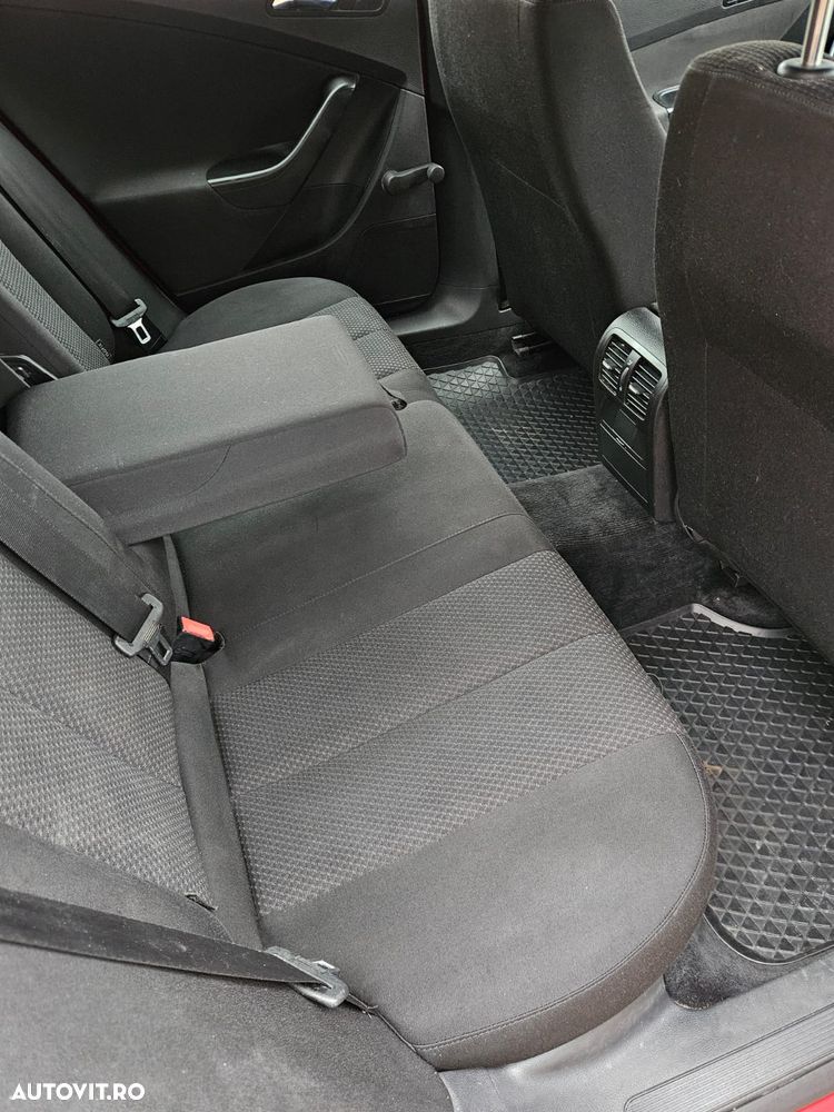 Volkswagen Passat 1.9 TDI DPF BlueMotion - 10