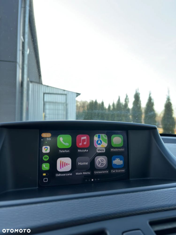 BMW Seria 1 123d - 14