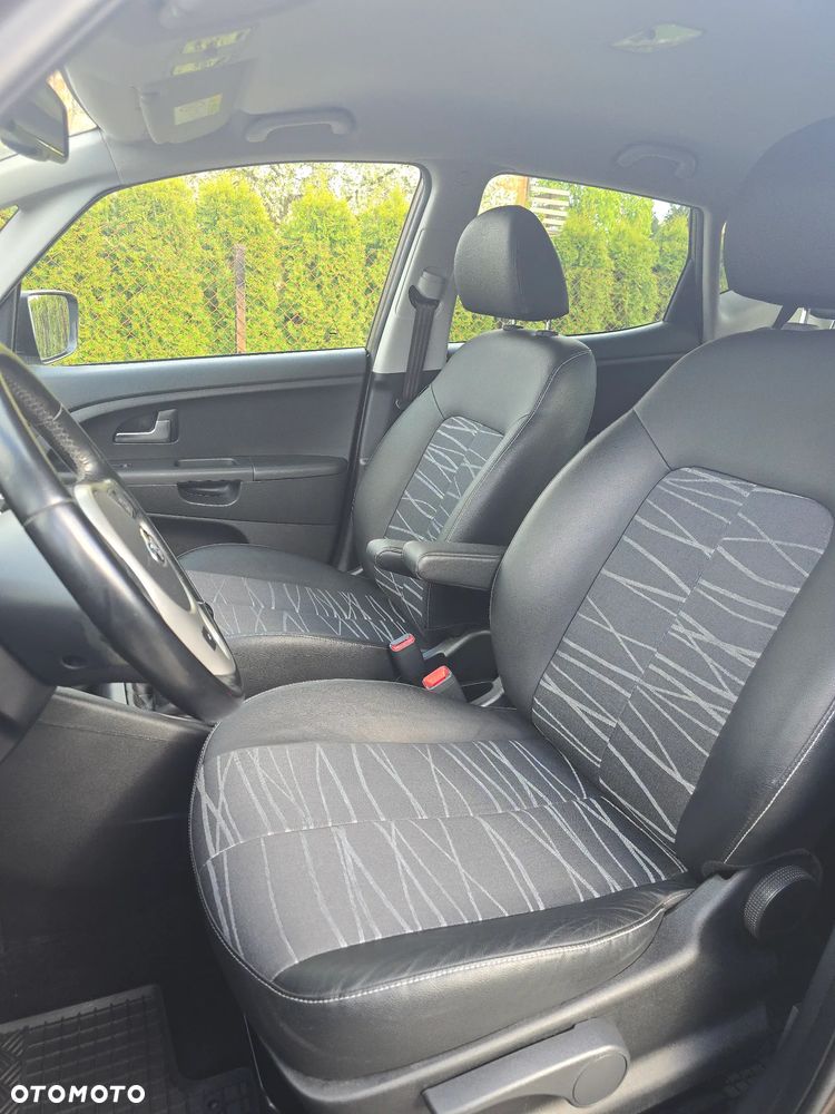 Kia Venga 1.4 Business Line - 8