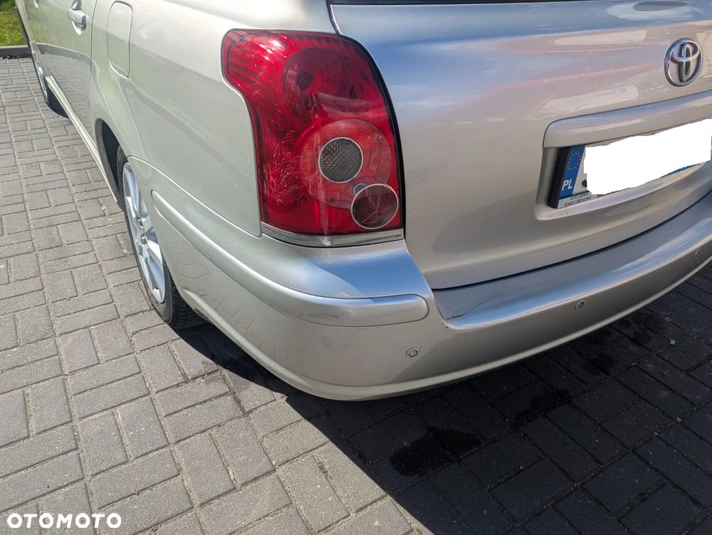 Toyota Avensis 1.8 VVT-i Luna - 9