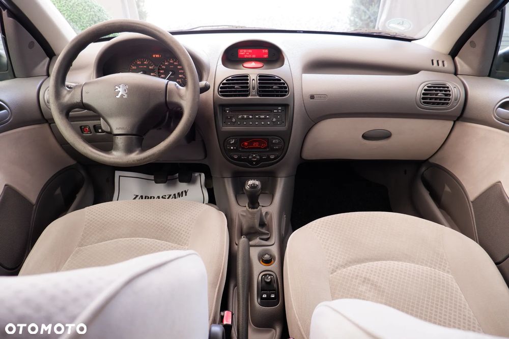 Peugeot 206 - 12
