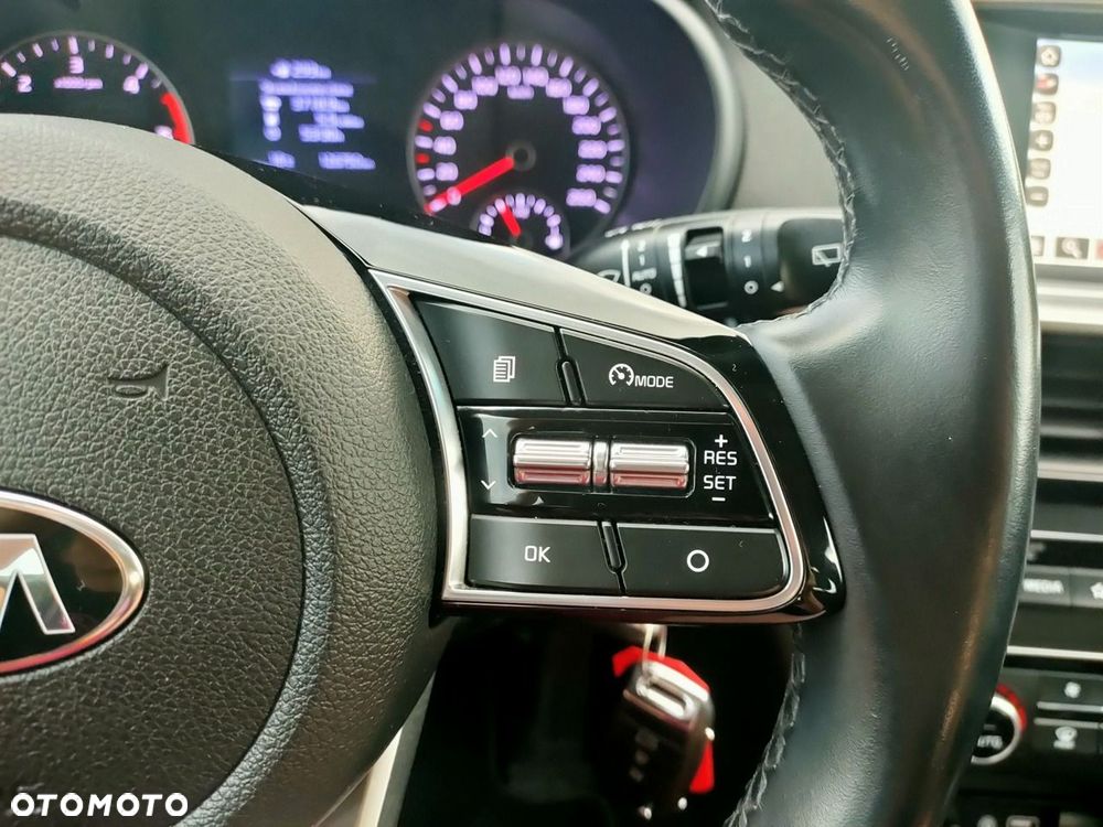 Kia Optima - 25