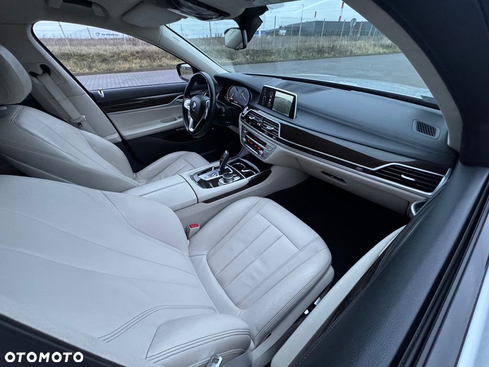 BMW Seria 7 730d xDrive - 12