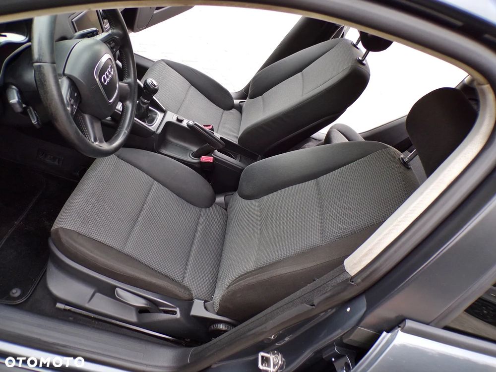 Audi A3 Sportback 1.9 TDI S line Sportpaket plus - 22