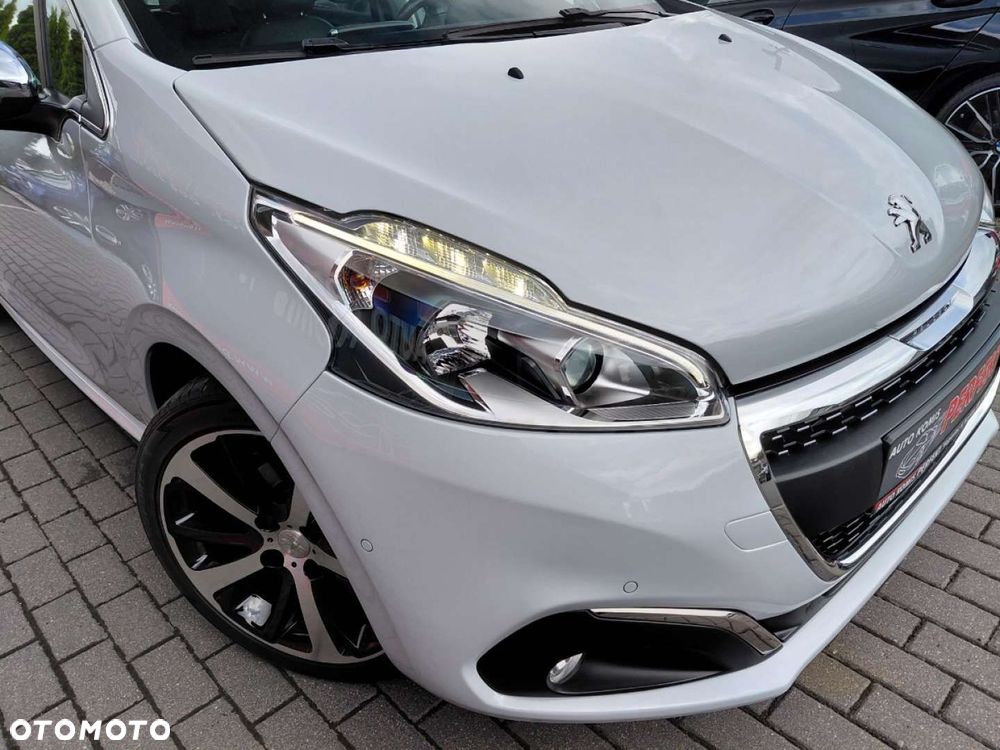 Peugeot 208 - 5