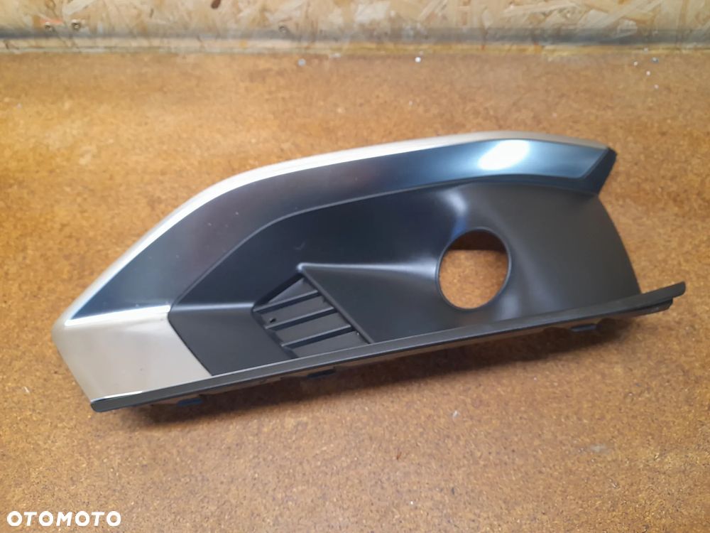 AUDI A4 B9 LIFT KRATKA ZAŚLEPKA ZDERZAKA PRAWA 8W0807682AK - 2