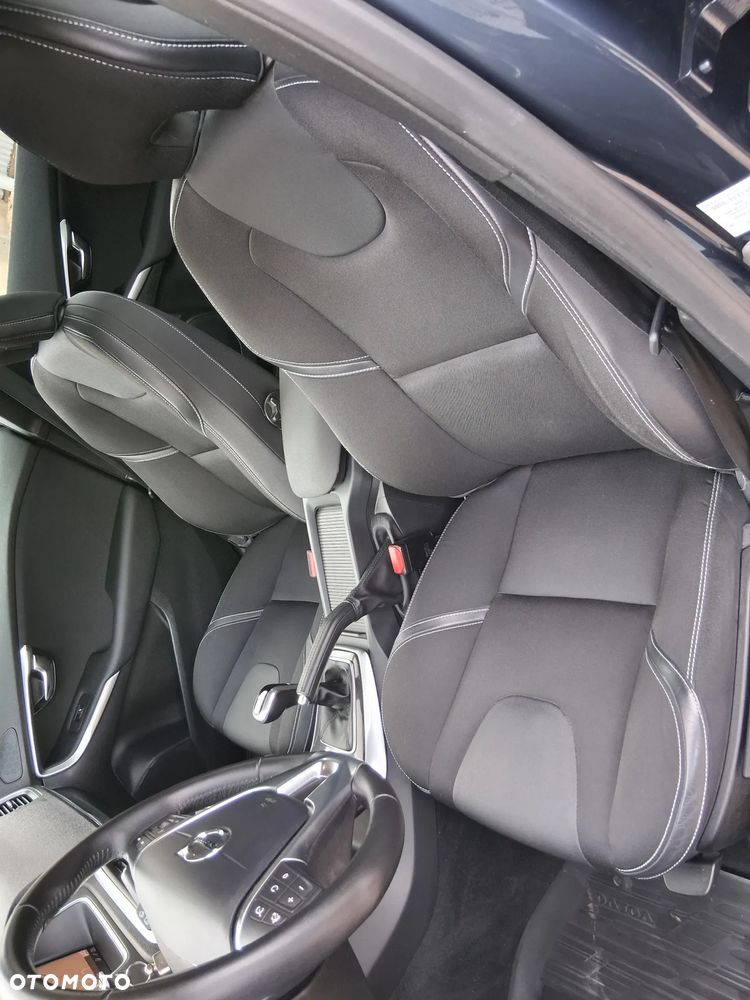 Volvo V40 D2 Inscription - 16