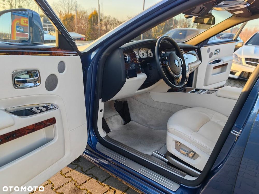 Rolls-Royce Ghost - 15