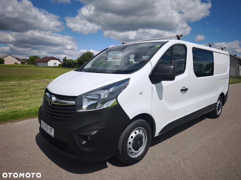 Opel Vivaro - 1