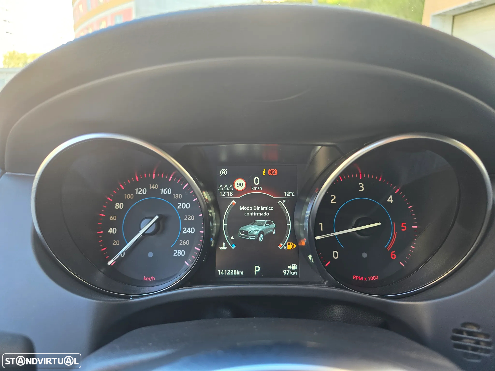 Jaguar F-Pace 2.0 i4D R-Sport Aut. - 37