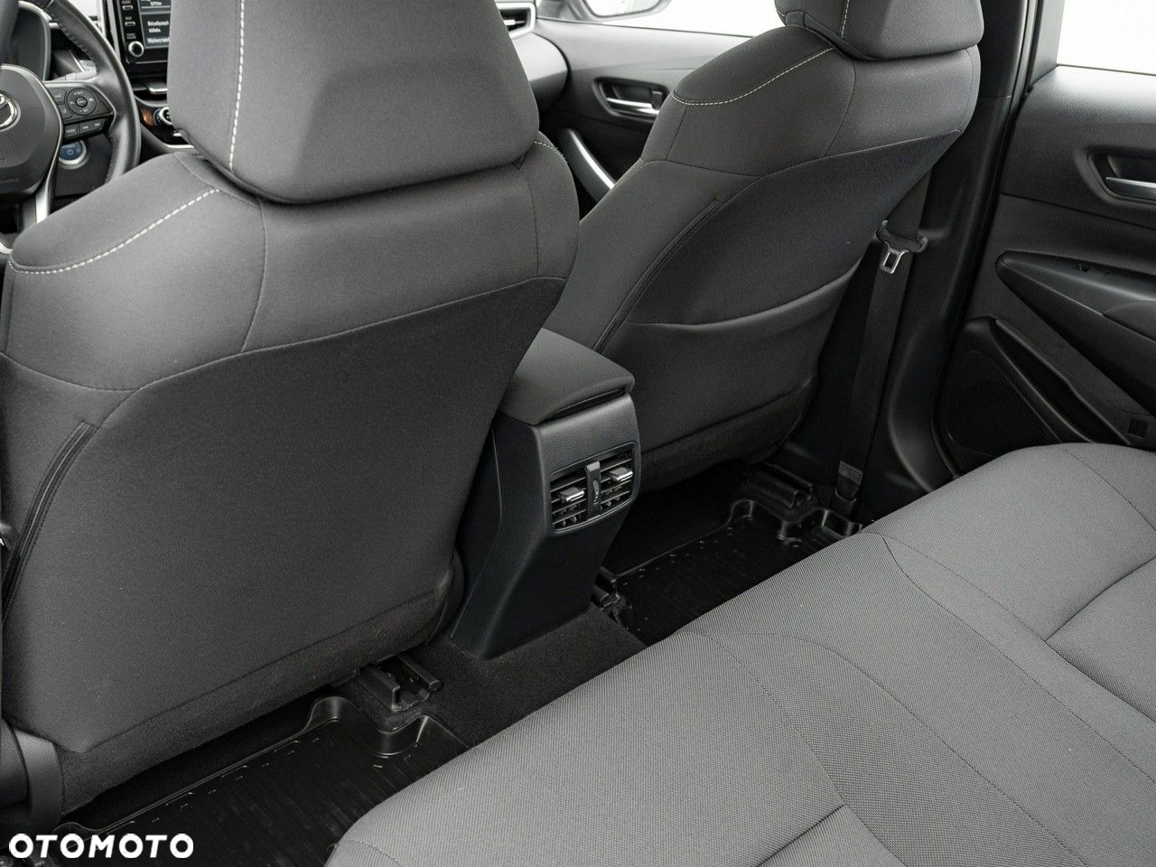 Toyota Corolla 1.8 Hybrid Comfort - 26