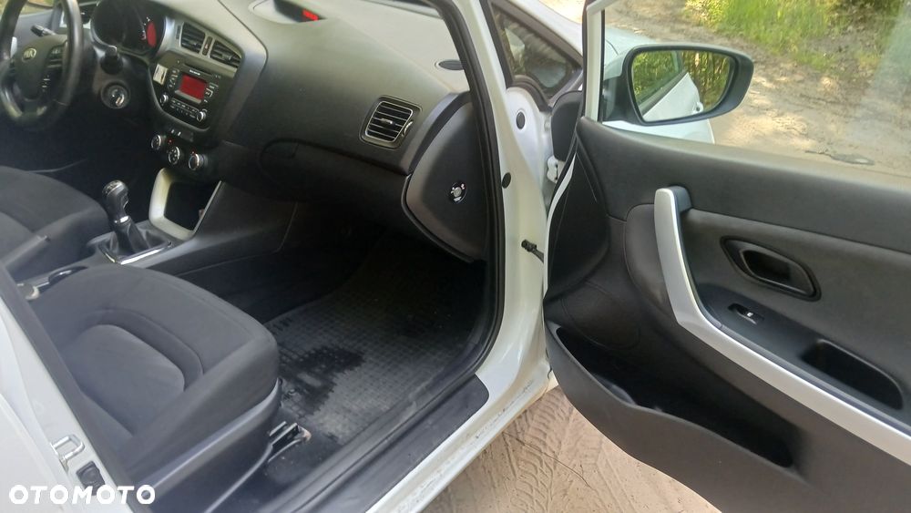 Kia Ceed 1.6 CRDi M - 17