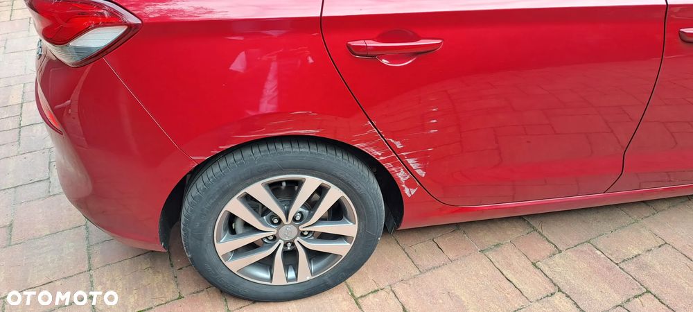 Hyundai i30 1.4 Classic + - 8