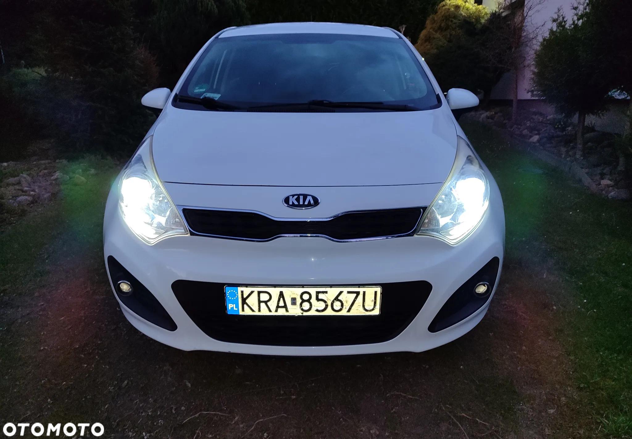 Kia Rio - 12